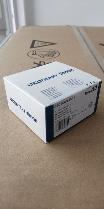 Gniazdo ładowarka USB A + USB C Kontakt Simon 10 biały CEC2CAQ.01/11