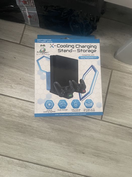 Konsola PlayStation 4