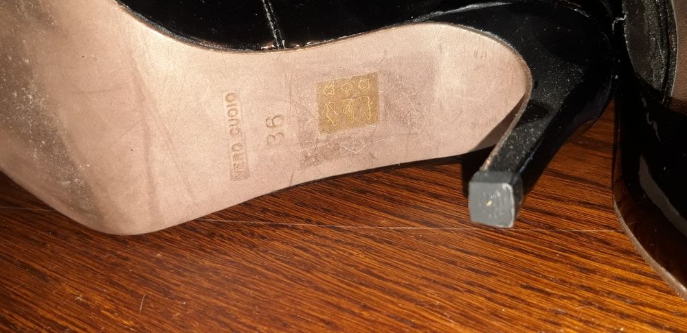 Czarne czółenka lakierowane GUCIO r 36