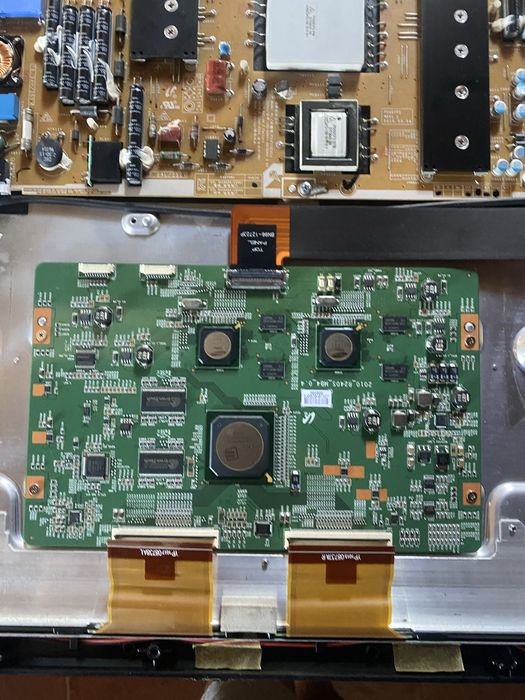TV Samsung UE40C7000 para Peças