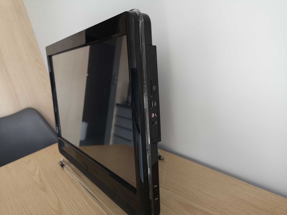 Komputer Gigabyte  All In One PC Intel i3, 22" z dotykowym ekranem