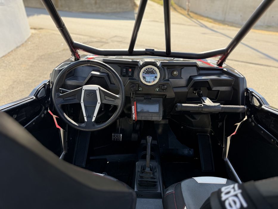 Polaris RZR XP 1000 TURBO - NACIONAL