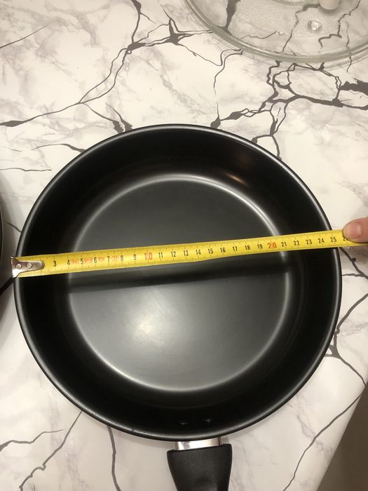Продам сковороди