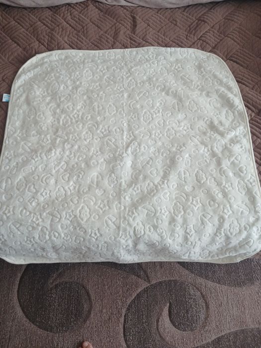 Продам дитяче одіяло 97×110 см.