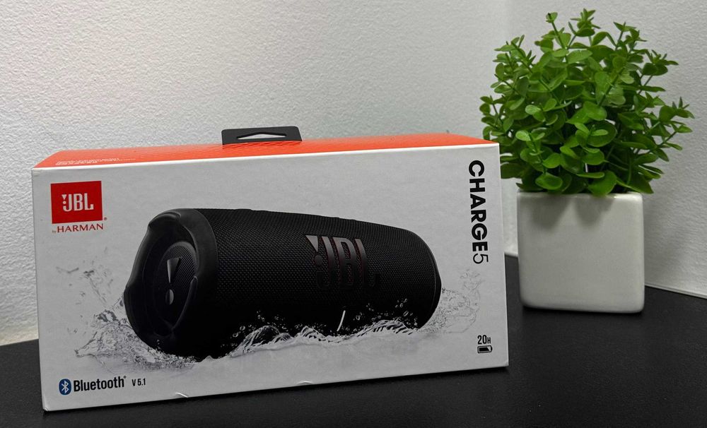 Портативна колонка JBL Charge 5 Midnight Black (JBLCHARGE5BLK)