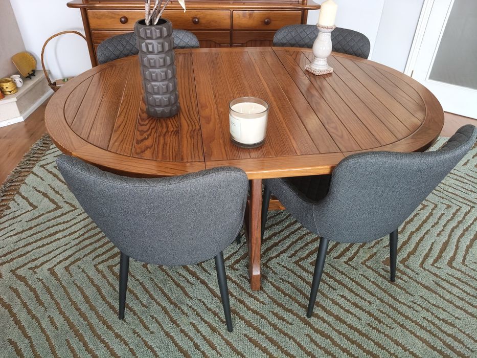Mesa em pinho maciço escurecido