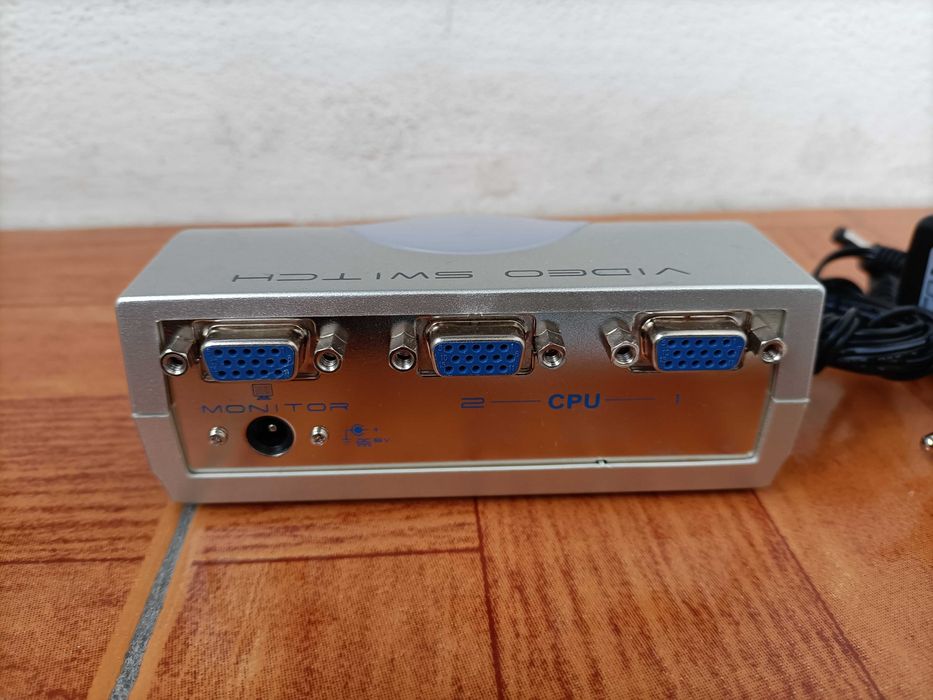 Aten VS-261 - VGA video switch/seletor