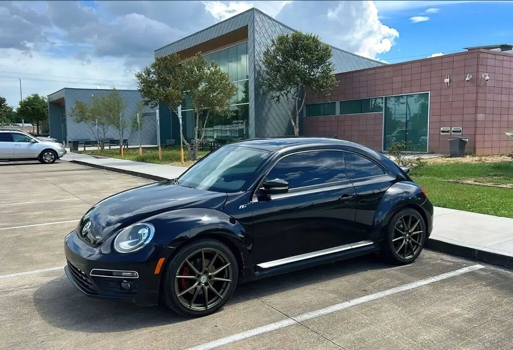 Volkswagen Beetle      2014