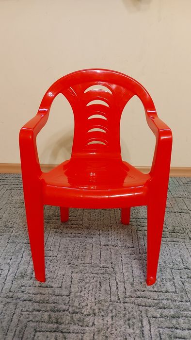 Zestaw dla dziecka: fotelik do karmienia, nocnik, krzesełko, huśtawka