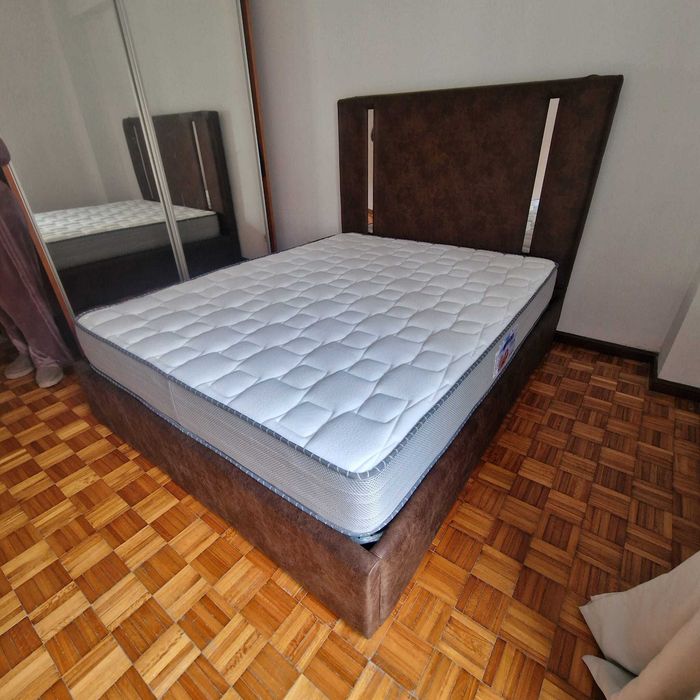 Camas De Casal Estofadas ALTA GAMA - MODELO TABELHA - Top de Gama 190x140m Estrado Incluído!!