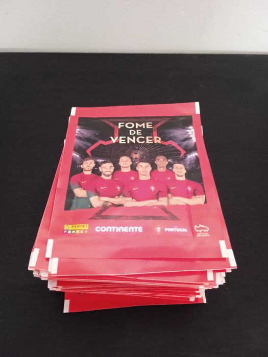 64 carteiras POR ABRIR colecção Continente Mundial 2022 Fome de Vencer