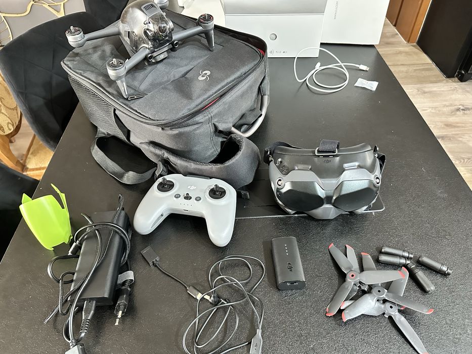 DJI FPV COMBO   Stan bardzo dobry