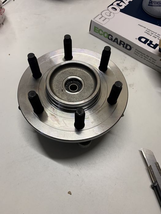 Ford F150 piasta kola przod 04-10
