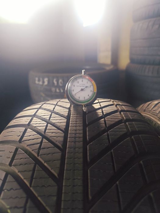 Opony wielosezonowe 2szt Goodyear Vector 4Seasons Hom AO 225/50/17 98V Dot 2123