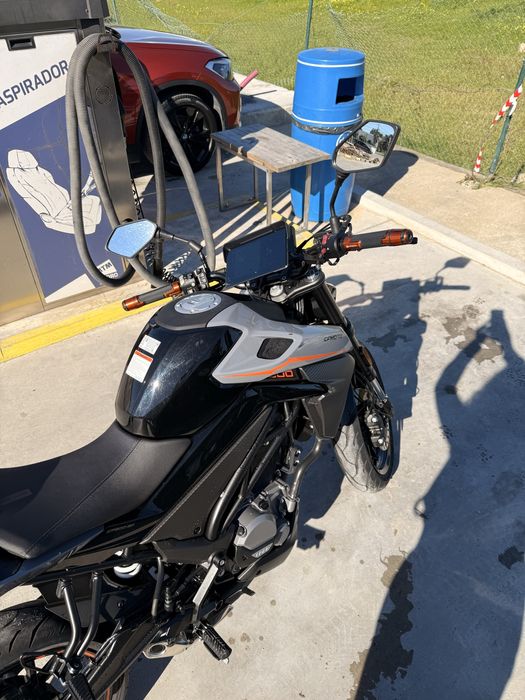CF Moto 300 NK – 2025 | 2603 km | Garantia ativa