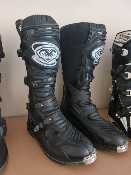 Мотоботи крос ендуро взуття чоботи екіпірування захист крос ендуро Kross Enduro