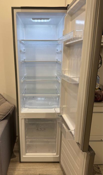 Холодилтник двухкамерний