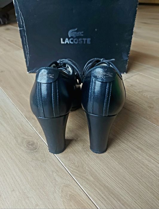 Krótkie botki wiązane, półbuty - Lacoste rozm. 38