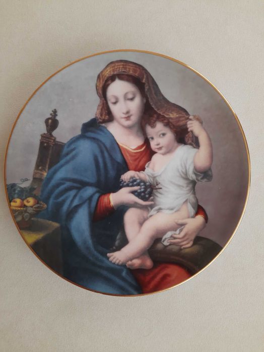 Елітна порцелянова тарілка з позолотою