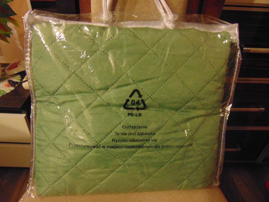 Narzuta pikowana na kanapę dwuosobową nowa