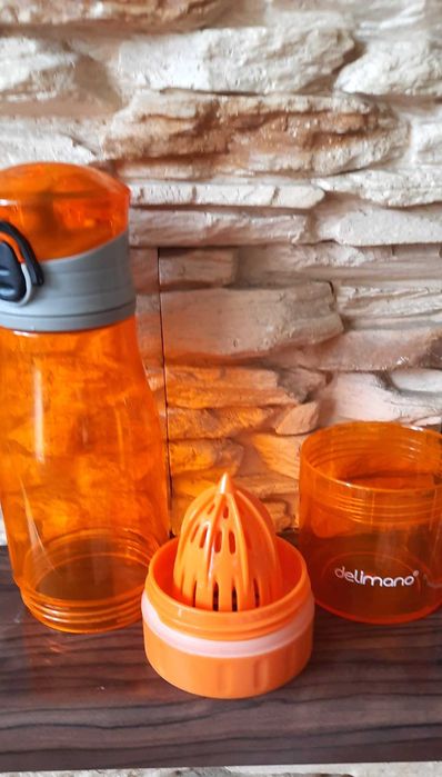 Bidon, butelka na napój z wyciskarką poj. 700 ml. Delimano