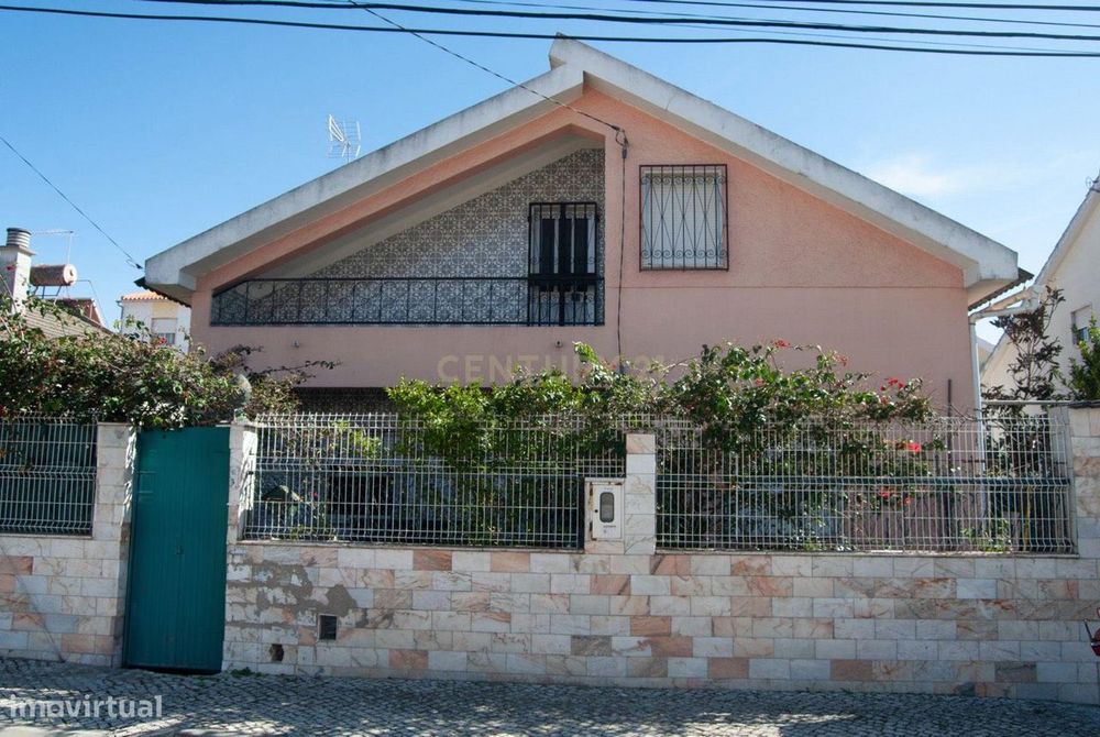Moradia Isolada T5 Quinta do Conde (INVESTIMENTO)
