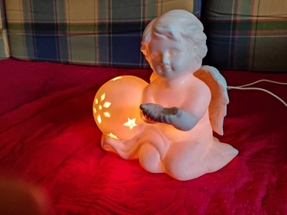 Porcelain Angel425472529804175364