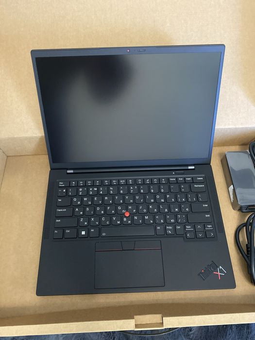 Lenovo ThinkPad X1 Carbon Gen 10 (21CB006PRA)
