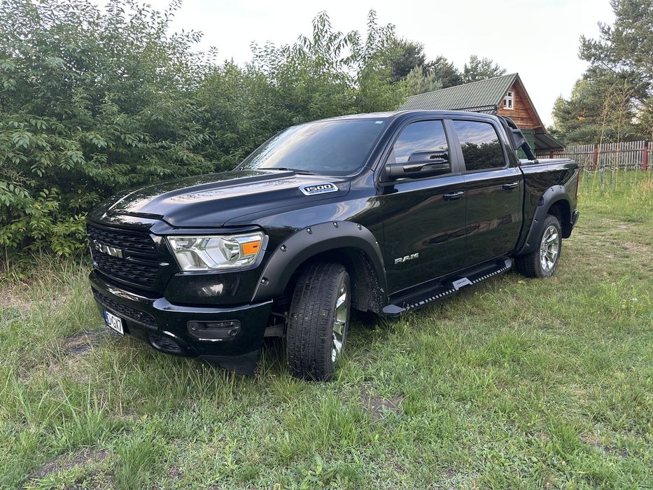 RAM 1500 RAM 1500 5,7 HEMI etorque Niski przebieg, stan doskonały.