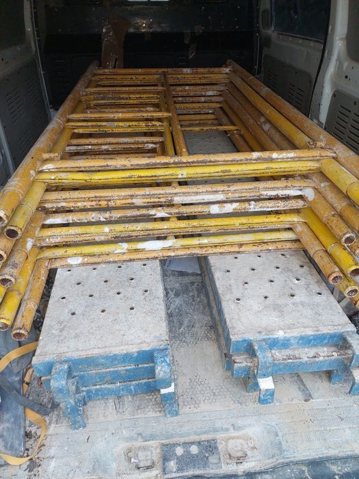 Andaimes 15 euros    por semana