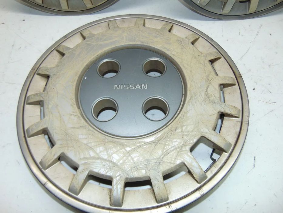 Nissan Vanette tampões roda