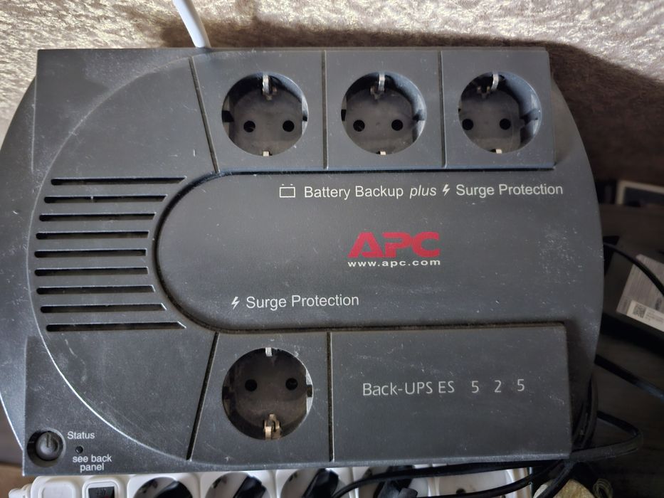 ДБЖ apc back-ups es 525