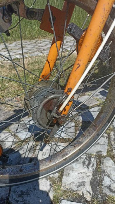 Bicicleta antiga, toda original, muito rara.