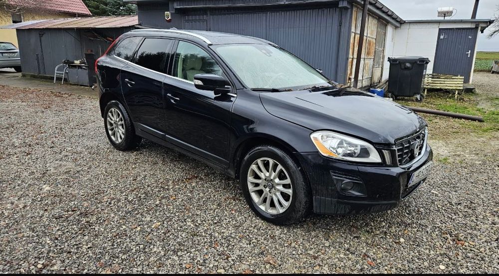 Volvo xc60 lekko uszkodzone