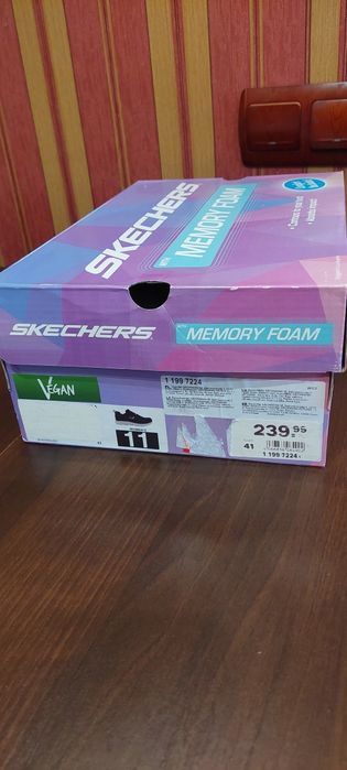 Жіночі кросівки Skechers