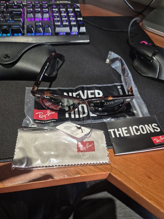 Óculos de sol Ray-Ban Wayfarer RB2140 em cor tartaruga (havana), unissex.