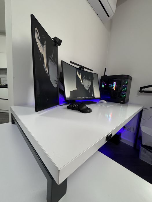 Стіл для роботи, ігор або навчання. Дуже якісний.