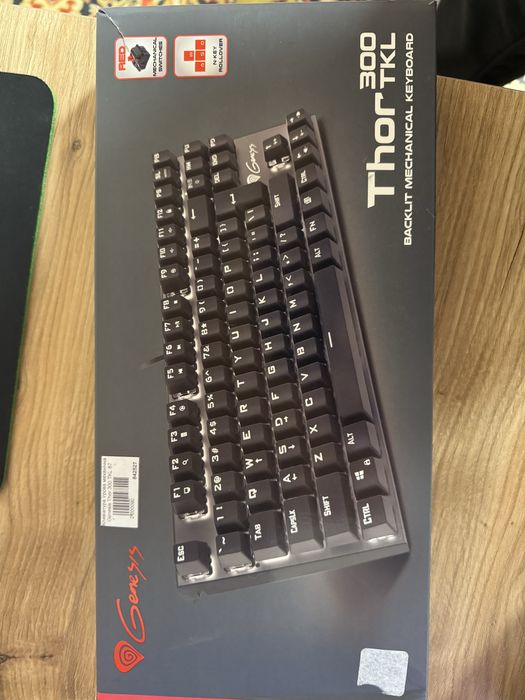 Клавіатура genesis thor 300 tkl