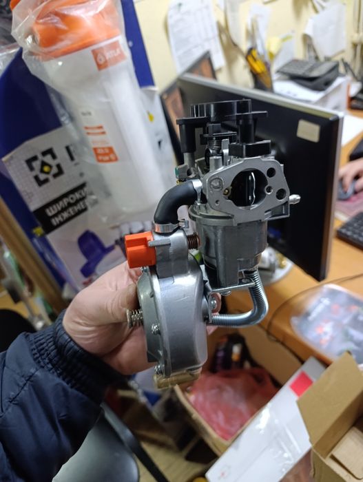 Газовий карб-редуктор на інверторний генератор