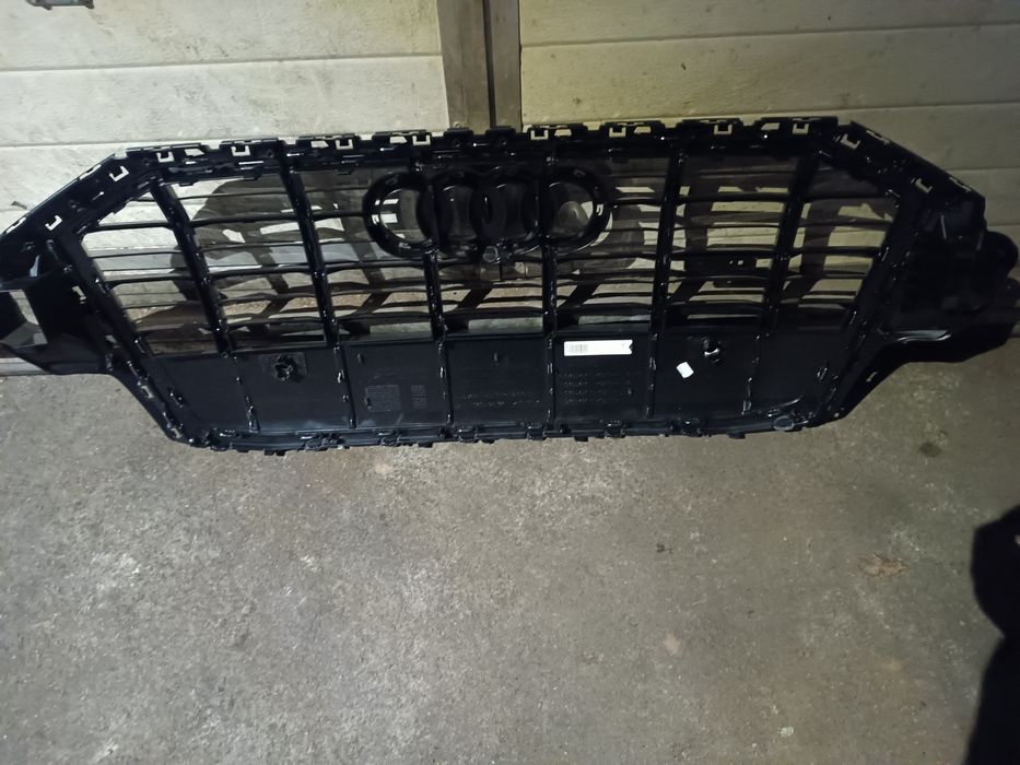 Grill atrapa audi Q7