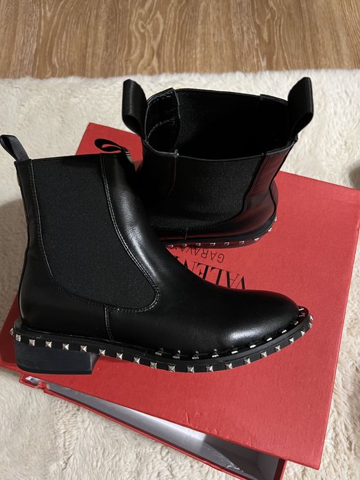 Чоботи , натуральна шкіра