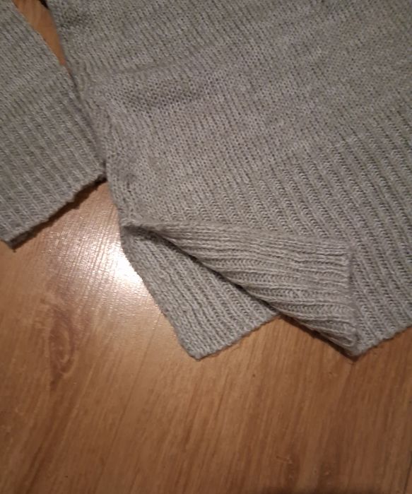 Sweterek damski od New Look 38-M, prosty fason ponadczasowy klasyk