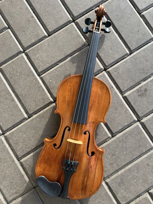 Skrzypce 4/4 stare z futeralem i smyczkiem z niemiec .