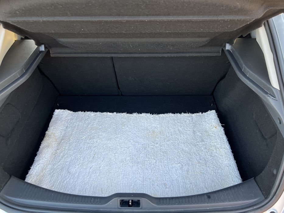 Renault Mégane 1.5 dCi — Apenas 85.000 km reais (Nacional)