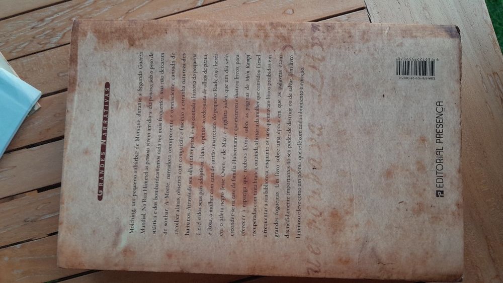 Livro A Rapariga Que Roubava Livros- Markus Zusak