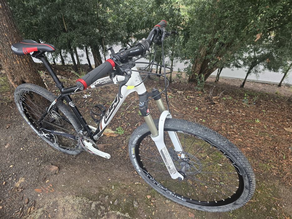 Bh btt travoes hidraulicos com rock shox