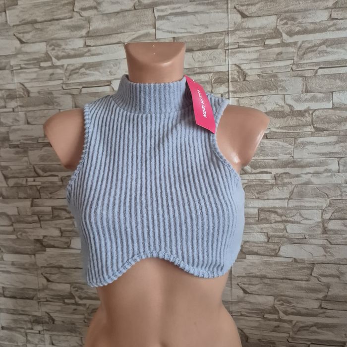 Nowy niebieski crop top prążkowany  półgolf, sexy seksowny, dekolt M