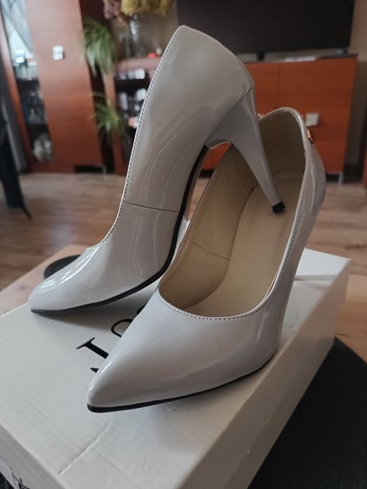 Buty szare szpilki nowe