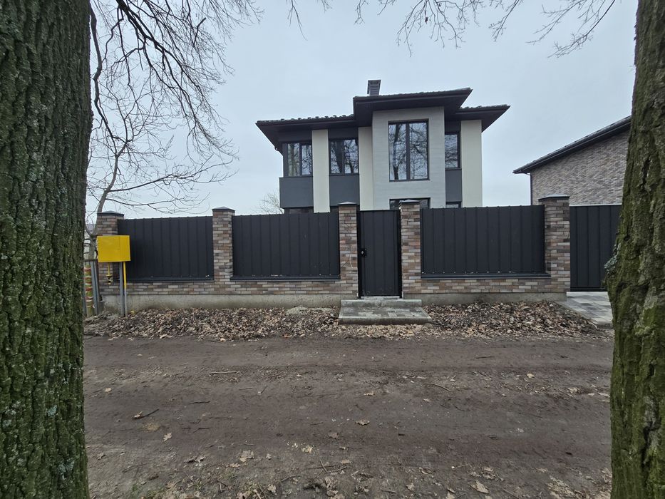 Будинок 220 м2 біля школи сквер дуби с. Чабани поруч Гатне Теремки