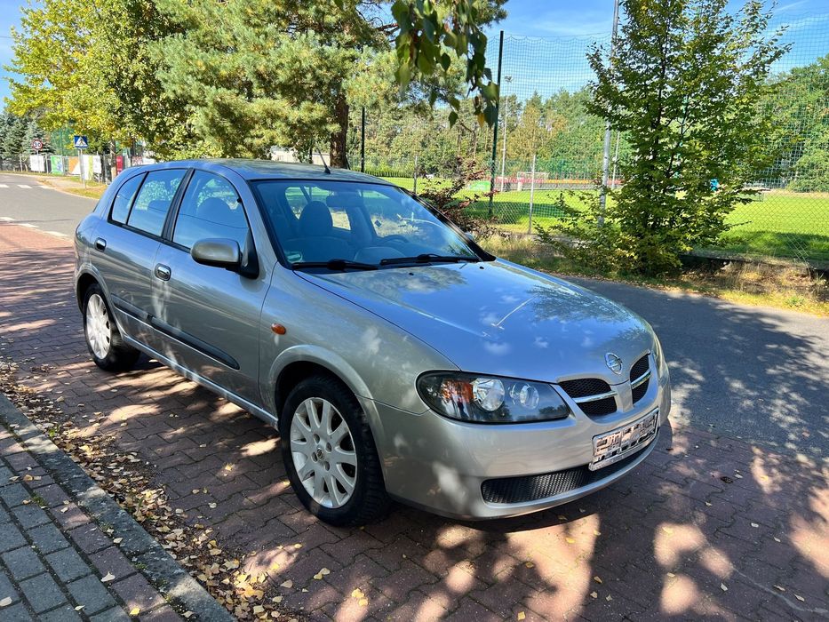 Nissan Almera